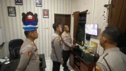 Sidak Malam Hari, Wakapolres Pastikan Personel Polsek Siap Layani Masyarakat