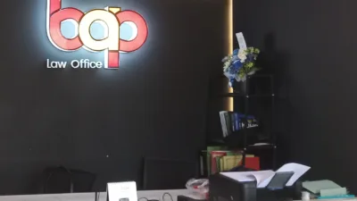 Gunakan Mobil CRV Bupati!?Aksi ‘Koboi’ Ajudan Disaksikan Warga