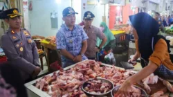 Bupati Bangka Cek Harga Bapokting: Beras Aman, Cabai Tembus Rp100 Ribu/Kg