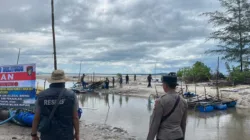 Polres Belitung Amankan Lokasi Usai Puluhan Ponton Tambang Terbakar di Pantai Ulim