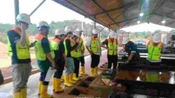 PT TIMAH Ajak Investor Intip Langsung Proses Bisnis, Susuri Tambang Hingga Pabrik Pengolahan