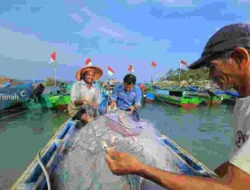 Tumbuh Bersama Nelayan, PT TIMAH Perkuat Kesejahteraan Pesisir Lewat Program Pemberdayaan Hingga Perlindungan Sosial