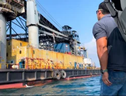 TERJAWAB SUDAH! Yang Diduga Kapal Isap Ternyata KM BULK KARIMUN, Berhenti Darurat Karena Kapten Sakit Kritis