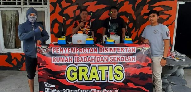 MPC Pemuda Pancasila Semprotkan Disinfektan Untuk Cegah Covid19 MPC Pemuda Pancasila Semprotkan Disinfektan Untuk Cegah Covid19